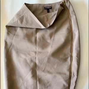 Women’s skirt by EXPRESS